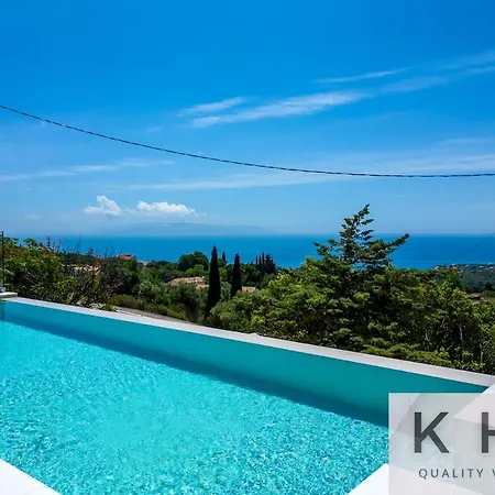 Villa Casa Del Sole With Infinity Pool In Mousata!