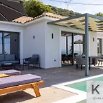 Casa Del Sole With Infinity Pool In Mousata! فيلة Mousata